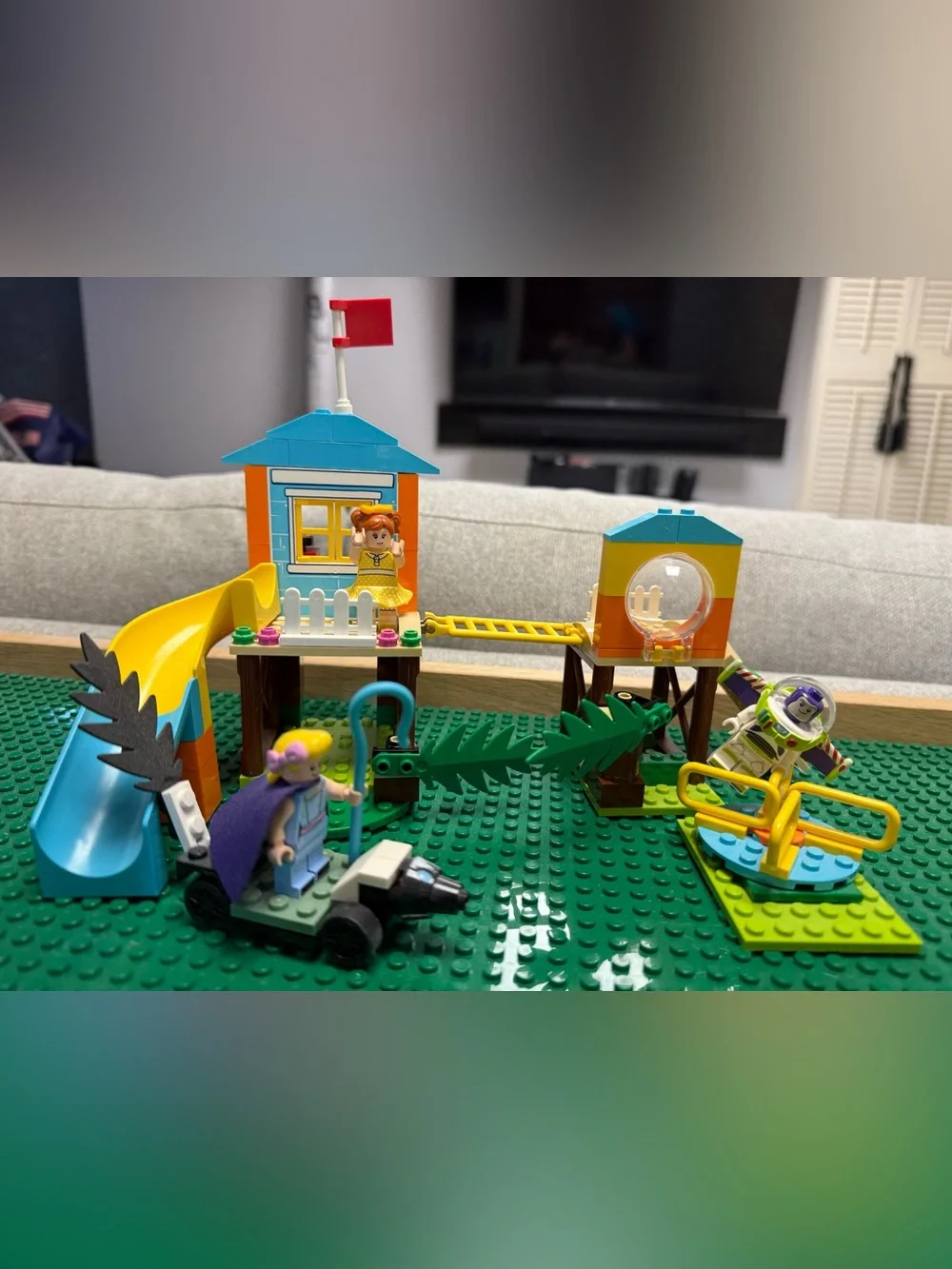 Complete LEGO Toy Story 4 Set 10768 - Buzz & Bo Peep's Playground & Box & Manual